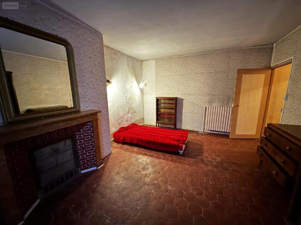 Maison à vendre à Villeneuve-sur-Yonne dans l'Yonne (89500), ref : 250005