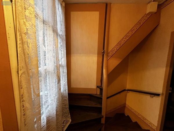 Maison à vendre à Villeneuve-sur-Yonne dans l'Yonne (89500), ref : 250005