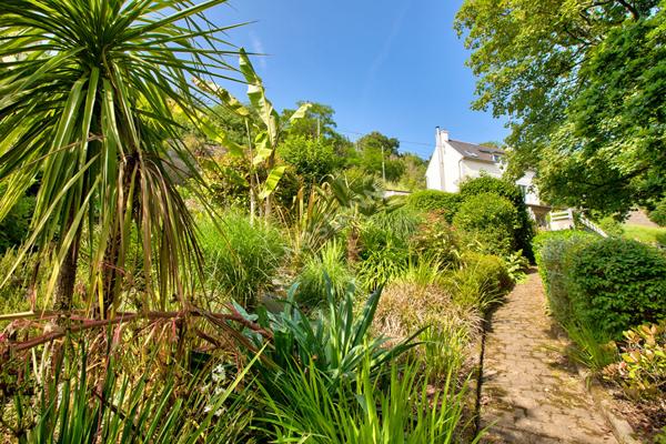Charmante maison avec jardin bucolique et vue panoramique sur la vallée - Plérin