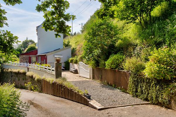 Charmante maison avec jardin bucolique et vue panoramique sur la vallée - Plérin