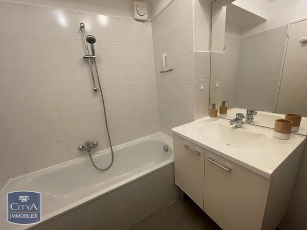 Appartement à louer 2 pièces 53.27m² Aix-en-Provence (13100)