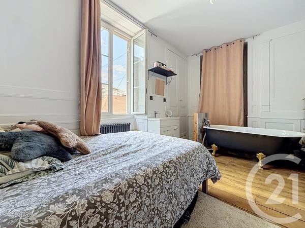 Appartement F2 à vendre  2 pièces - 61,79 m 2   GUERET  - 23