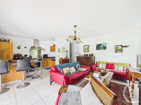 Appartement T3 à vendre  3 pièces - 63,70 m 2   ESPELETTE  - 64