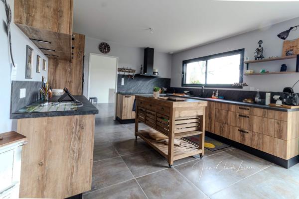 Nançay (18330) Propriété d’exception en Sologne – 21 hectares avec étang de 5 hectares et pavillon récent RT 2020 à Nançay