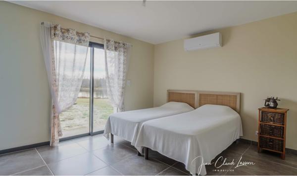 Nançay (18330) Propriété d’exception en Sologne – 21 hectares avec étang de 5 hectares et pavillon récent RT 2020 à Nançay