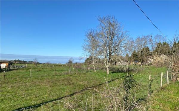 Terrain à vendre |  Le Pizou |  1000 m²
