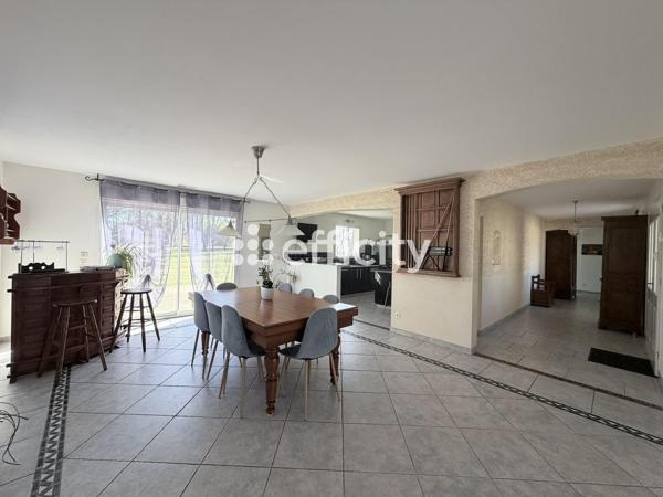 Maison
         6 pièces
        - 160 m² Exclusivité
