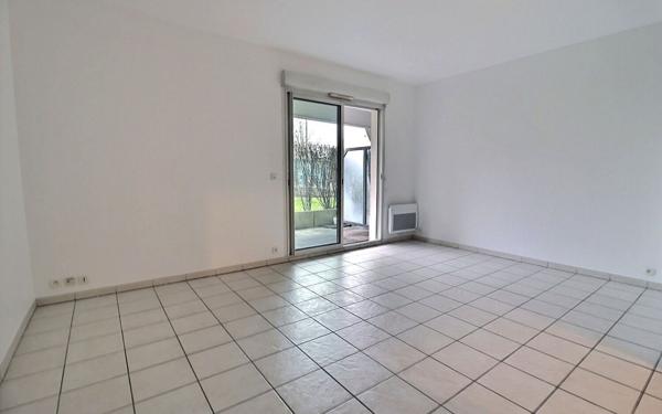 Appartement à vendre    2 pièces • 42,67 m2 Paris 20