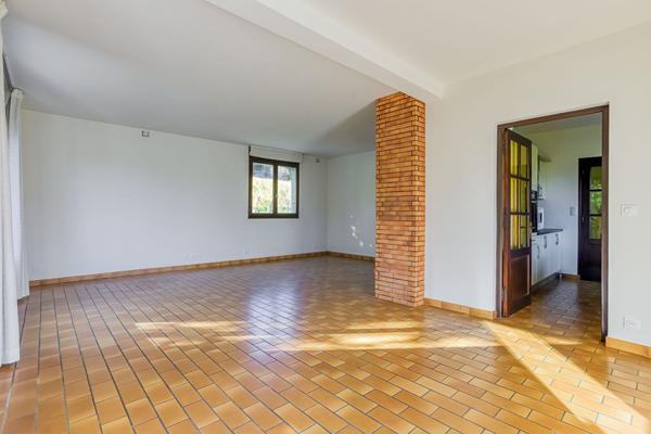 Spacieuse maison a vendre a Saint Baldoph - 11 Pieces et 7 Chambres !