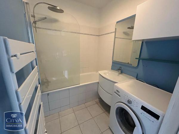 Appartement à louer 3 pièces 61.64m² Lille (59000)