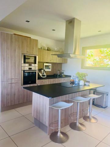 Propriano, appartement  de grand standing Propriano 4 pièce(s) 119.43 m2 terrasse vue mer garage