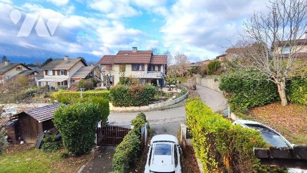 Un environnement calme, résidentiel et proche du centre-ville.