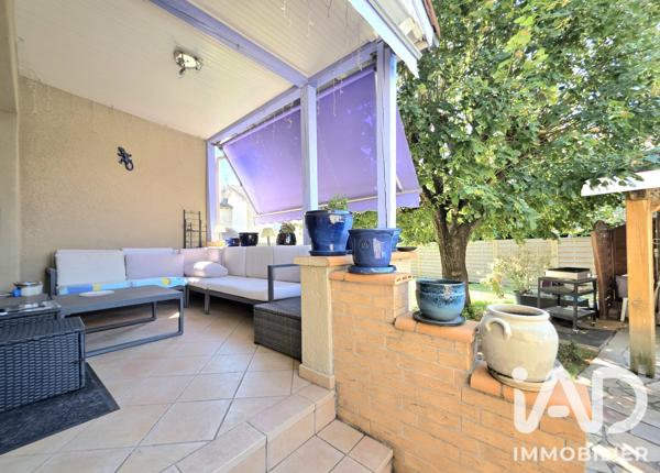 Maison à vendre 10 pièces 225,14 m² Saint-Marcellin-en-Forez