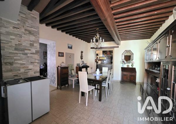 Maison à vendre 10 pièces 225,14 m² Saint-Marcellin-en-Forez