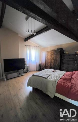 Maison à vendre 10 pièces 225,14 m² Saint-Marcellin-en-Forez