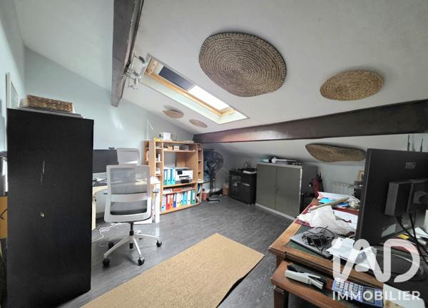 Maison à vendre 10 pièces 225,14 m² Saint-Marcellin-en-Forez