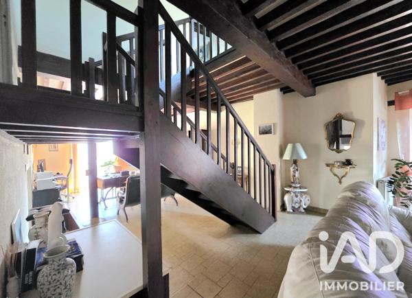 Maison à vendre 10 pièces 225,14 m² Saint-Marcellin-en-Forez