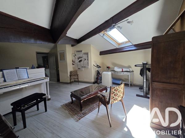 Maison à vendre 10 pièces 225,14 m² Saint-Marcellin-en-Forez