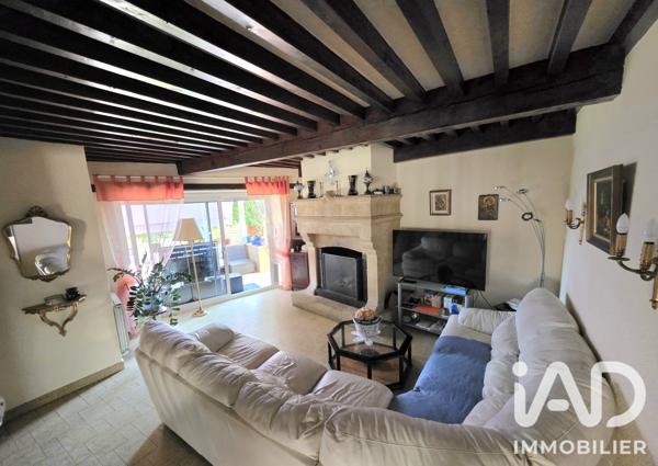 Maison à vendre 10 pièces 225,14 m² Saint-Marcellin-en-Forez