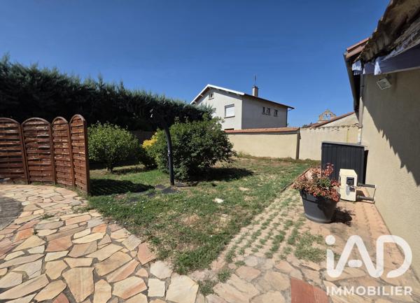Maison à vendre 10 pièces 225,14 m² Saint-Marcellin-en-Forez