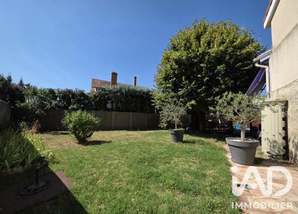 Maison à vendre 10 pièces 225,14 m² Saint-Marcellin-en-Forez