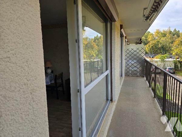 Appartement de type 3 de 69 m², situé a proximité des commerces.