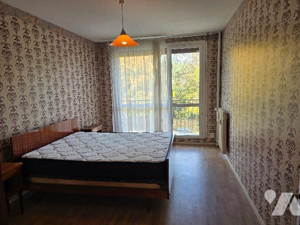 Appartement de type 3 de 69 m², situé a proximité des commerces.