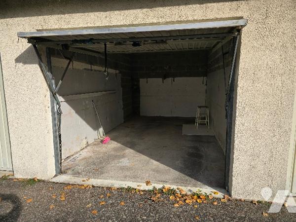 Appartement de type 3 de 69 m², situé a proximité des commerces.