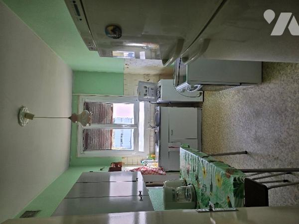 Appartement de type 3 de 69 m², situé a proximité des commerces.