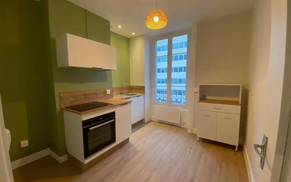 Appartement à louer    1 pièce •  Lyon 3