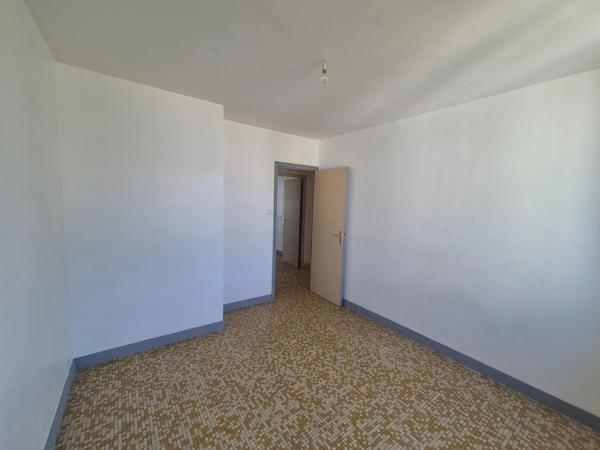 Achat Appartement T3 Grenoble – 3 Pièces Traversant Est-Ouest avec Balcon, Cave & Parking