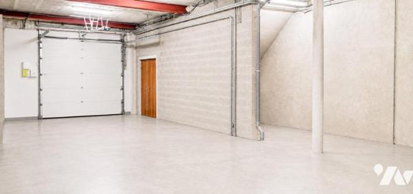 Loft atypique avec garage 6 voitures en plein centre de Valenciennes