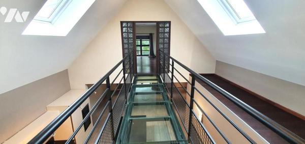 Loft atypique avec garage 6 voitures en plein centre de Valenciennes