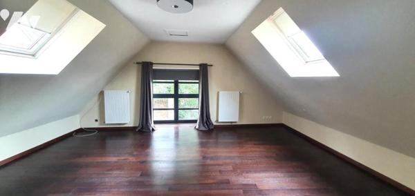 Loft atypique avec garage 6 voitures en plein centre de Valenciennes