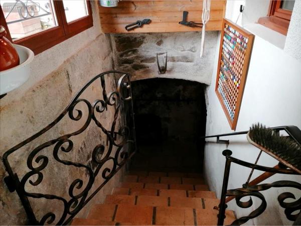 Maison de ville à vendre à Descartes dans l'Indre-et-Loire (37160), ref : 082/372