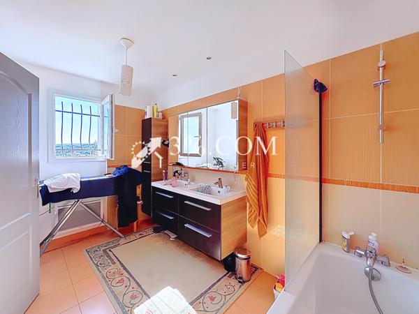 Maison 6 pièce(s) 4 chambre(s) 100.4 m²