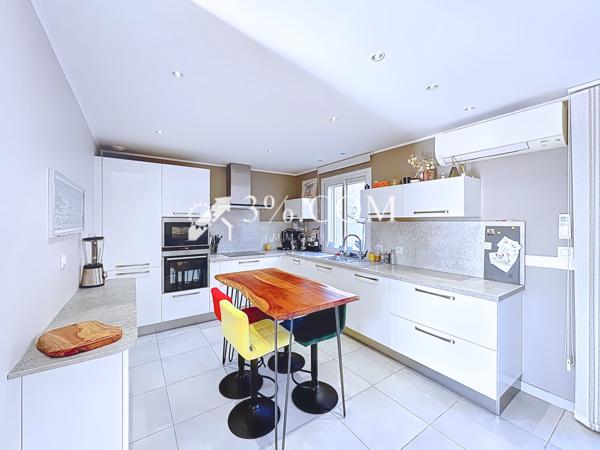 Maison 6 pièce(s) 4 chambre(s) 100.4 m²