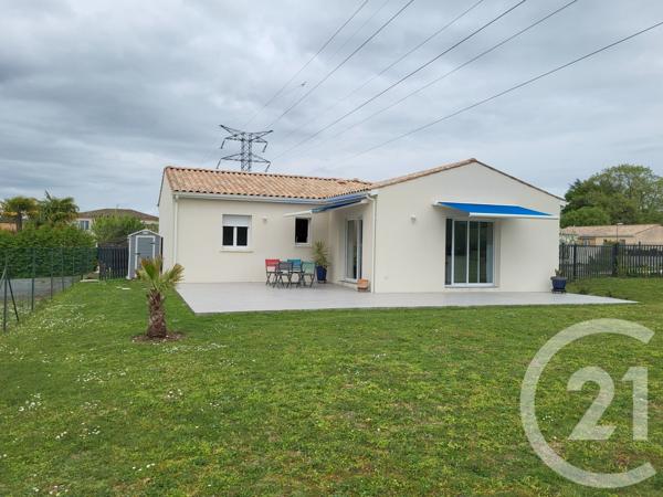 Maison à vendre  5 pièces - 99 m 2   SAINTES  - 17