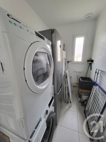 Maison à vendre  5 pièces - 99 m 2   SAINTES  - 17