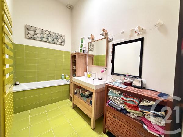 Maison à vendre  4 pièces - 122 m 2   BEGLES  - 33