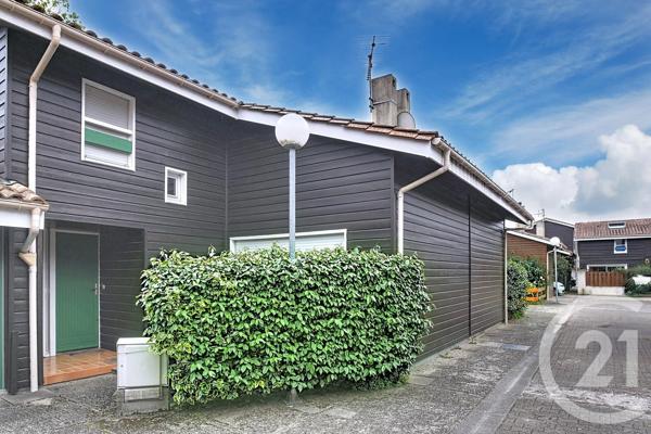 Maison à vendre  4 pièces - 122 m 2   BEGLES  - 33