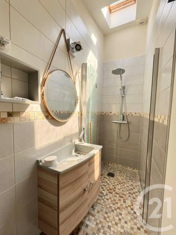 Maison à vendre  4 pièces - 122 m 2   BEGLES  - 33