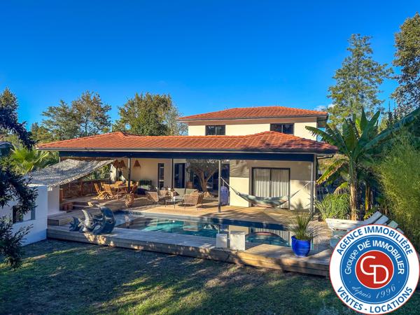 Mios (33380) Villa contemporaine avec 5 chambres et piscine