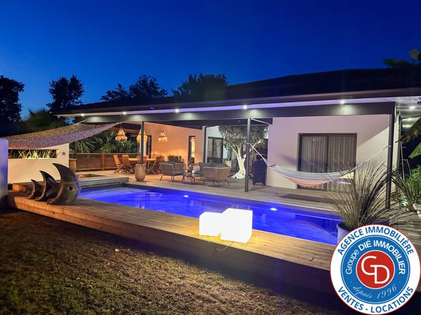 Mios (33380) Villa contemporaine avec 5 chambres et piscine