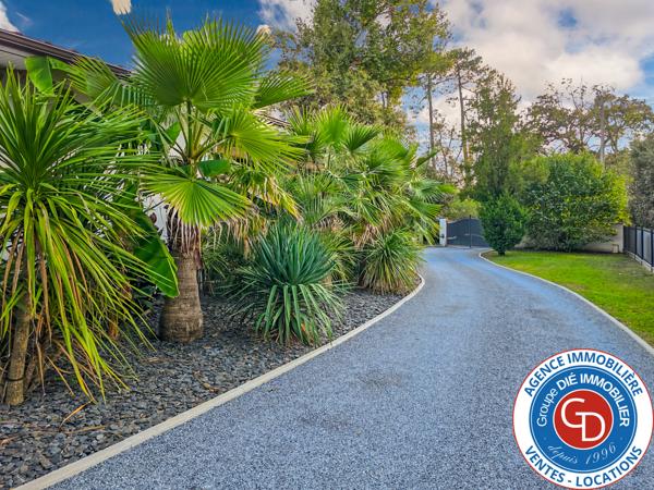 Mios (33380) Villa contemporaine avec 5 chambres et piscine