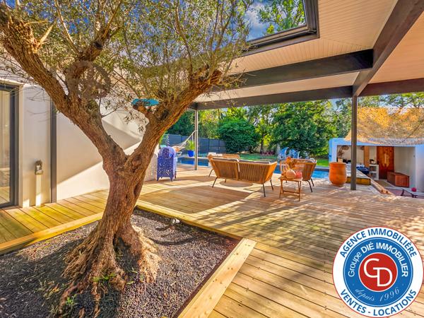 Mios (33380) Villa contemporaine avec 5 chambres et piscine