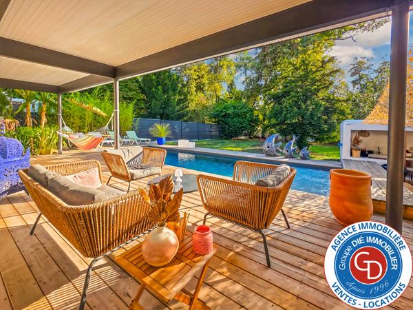 Mios (33380) Villa contemporaine avec 5 chambres et piscine