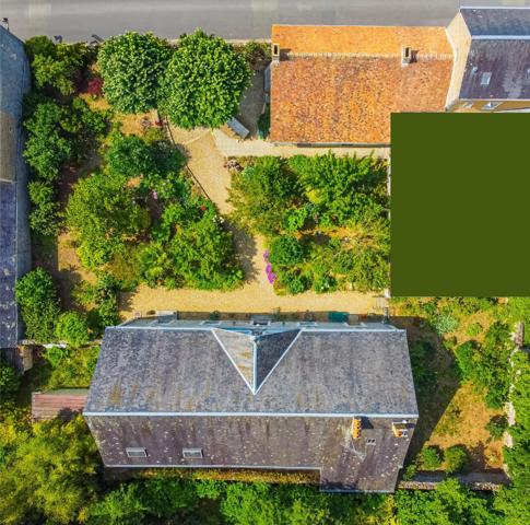 Maison à FRESNAY-SUR-SARTHE, 72130 - 8 pièces 330m²