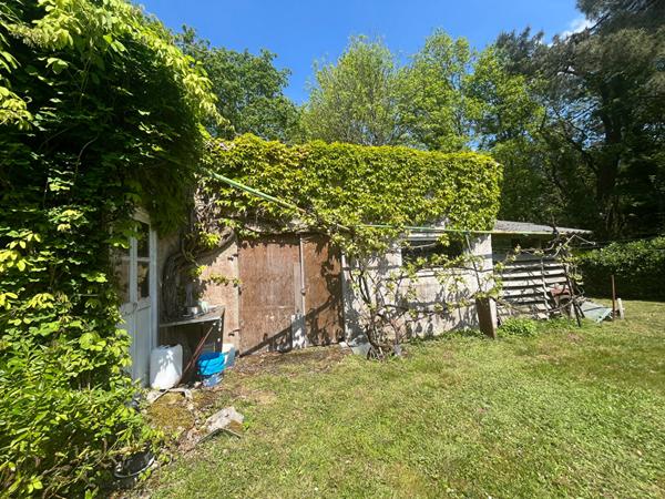 ARRADON À vendre Maison à rénover de 146m² sur terrain de plus de 4700m² avec studio