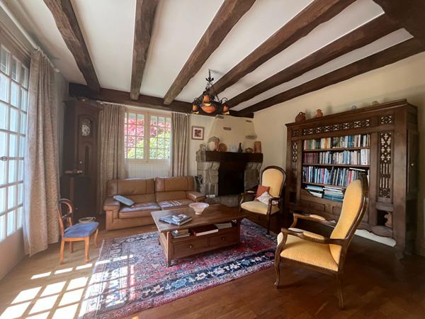 ARRADON À vendre Maison à rénover de 146m² sur terrain de plus de 4700m² avec studio